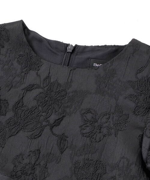 BeBe Petits Pois Vert / ベベ プチ ポワ ヴェール ミニ丈・ひざ丈ワンピース | 【お揃い】花刺しゅうジャガードワンピース+リブタートル2点セット(95~150cm) | 詳細5