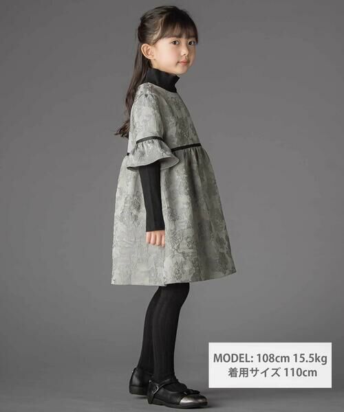 BeBe Petits Pois Vert / ベベ プチ ポワ ヴェール ミニ丈・ひざ丈ワンピース | 【お揃い】花刺しゅうジャガードワンピース+リブタートル2点セット(95~150cm) | 詳細17