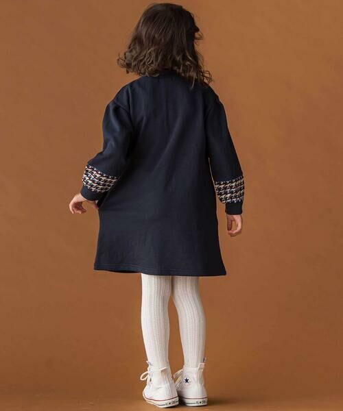 BeBe Petits Pois Vert / ベベ プチ ポワ ヴェール ミニ丈・ひざ丈ワンピース | 【店舗限定】【お揃い】裏毛×ノルディック切り替えワンピース(95~150cm) | 詳細2
