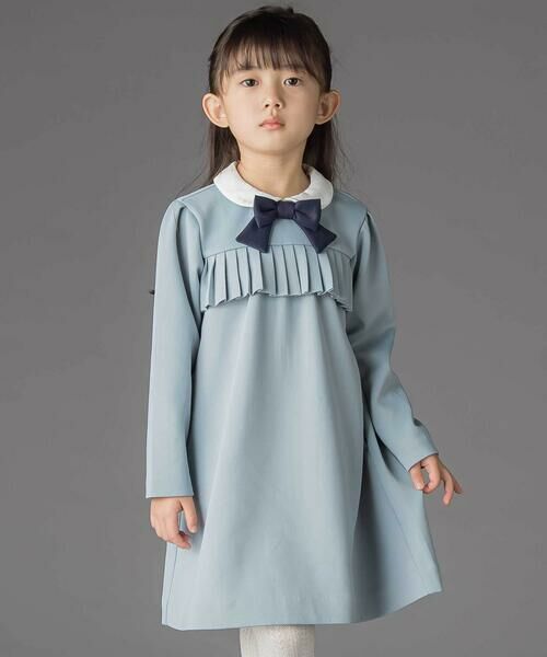 BeBe Petits Pois Vert/ベベ プチ ポワ ヴェール ポンチ胸プリーツ長袖ワンピース(95~150cm) ブルー 120cm