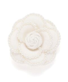 BeBe Petits Pois Vert / ベベ プチ ポワ ヴェール ブローチ・コサージュ | 【店舗限定】カメリアコサージュ