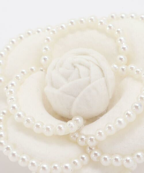 BeBe Petits Pois Vert / ベベ プチ ポワ ヴェール ブローチ・コサージュ | 【店舗限定】カメリアコサージュ | 詳細3