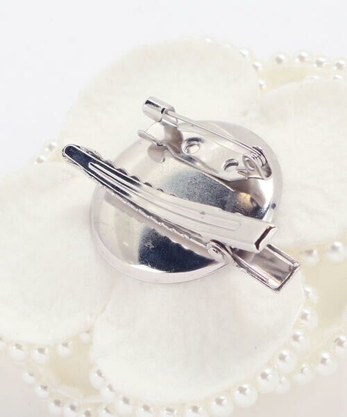 BeBe Petits Pois Vert / ベベ プチ ポワ ヴェール ブローチ・コサージュ | 【店舗限定】カメリアコサージュ | 詳細4