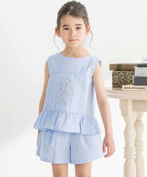 BeBe Petits Pois Vert / ベベ プチ ポワ ヴェール その他トップス | 刺しゅう入り花柄ブラウス＋キュロットセット(95~150cm)（ブルー）