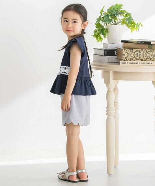 BeBe Petits Pois Vert / ベベ プチ ポワ ヴェール Tシャツ | フラワーレース切替フリルスリーブＴシャツ(95~160cm) | 詳細4