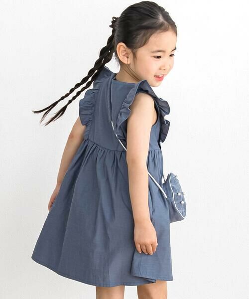 BeBe Petits Pois Vert / ベベ プチ ポワ ヴェール ミニ丈・ひざ丈ワンピース | 【店舗限定】パール付きフリルショルダー ギャザーワンピース+ポシェットセット(95〜150cm) | 詳細2