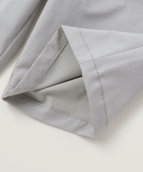 BeBe Petits Pois Vert / ベベ プチ ポワ ヴェール その他トップス | 【店舗限定】タフタアノラックデザイントップス＆ハーフパンツ セット(95〜150cm) | 詳細17