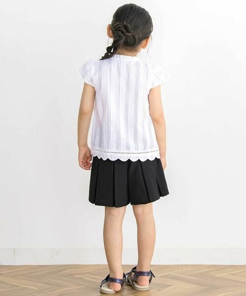 BeBe Petits Pois Vert / ベベ プチ ポワ ヴェール シャツ・ブラウス | 【店舗限定】立体ストライプ裾スカラップブラウス(95〜150cm) | 詳細3