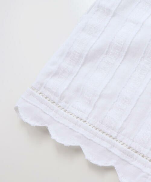 BeBe Petits Pois Vert / ベベ プチ ポワ ヴェール シャツ・ブラウス | 【店舗限定】立体ストライプ裾スカラップブラウス(95〜150cm) | 詳細7