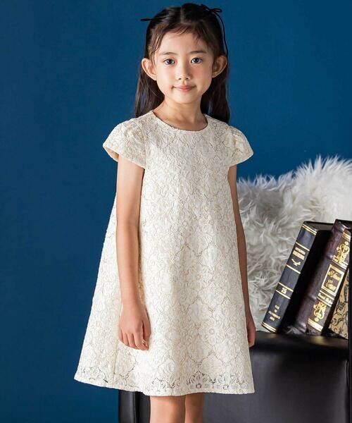 BeBe Petits Pois Vert / ベベ プチ ポワ ヴェール ミニ丈・ひざ丈ワンピース | フラワーレース刺しゅうワンピース(95~150cm)(ホワイト)