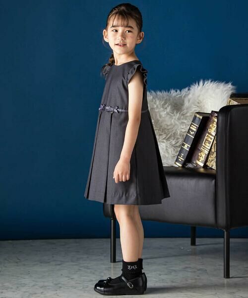 BeBe Petits Pois Vert / ベベ プチ ポワ ヴェール ミニ丈・ひざ丈ワンピース | フリル付きタックリボンポイントジャンパースカート(95~150cm) | 詳細16