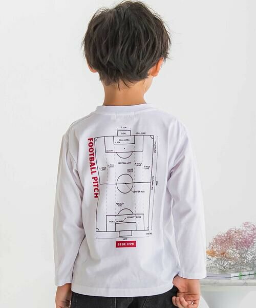 BeBe Petits Pois Vert / ベベ プチ ポワ ヴェール Tシャツ | 【店舗限定】サッカーバックプリントロングTシャツ(95~160cm) | 詳細2