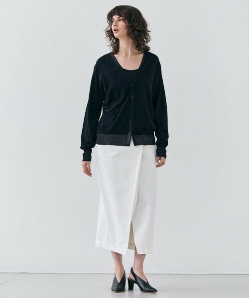 BEIGE, / ベイジ, カーディガン・ボレロ | 【洗える】JULIE / シルク混シアーVネックカーディガン | 詳細2