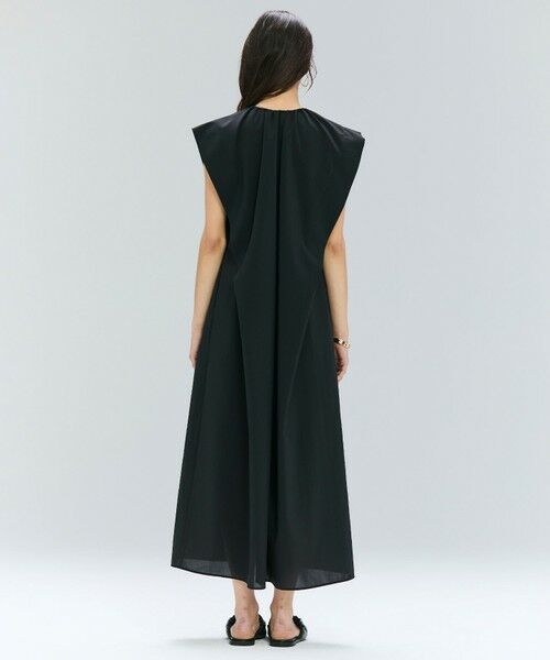 BEIGE, / ベイジ, ロング・マキシ丈ワンピース | 【洗える/接触冷感/速乾/UVケア対応】BATEAU / フレンチスリーブAラインタックワンピース | 詳細15