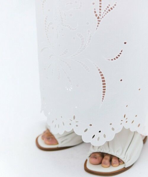 BEIGE, / ベイジ, ミニ・ひざ丈スカート | 【洗える】GALLERIA / コットンエンブロイダリーIラインスカート | 詳細2