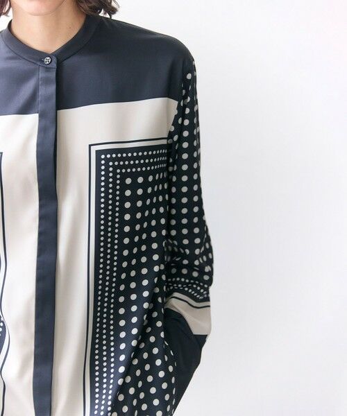 BEIGE, / ベイジ, シャツ・ブラウス | GADE / モノトーンドット柄バンドカラーブラウス | 詳細1