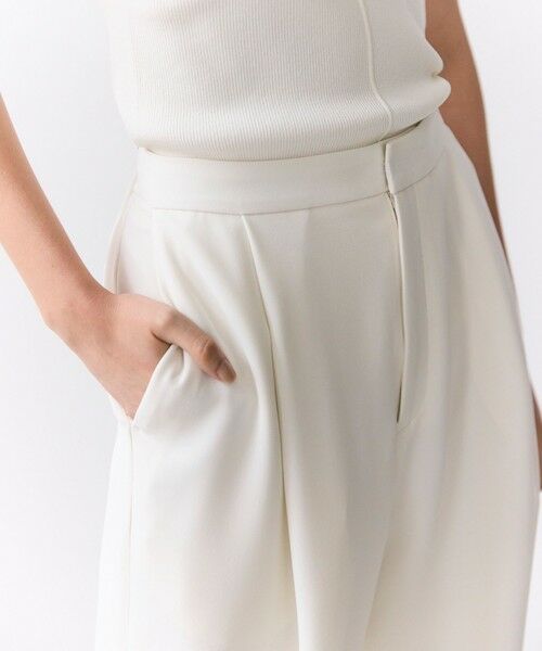 BEIGE, / ベイジ, その他パンツ | GYPSUM / シルキータッチ セミワイドタックパンツ | 詳細2