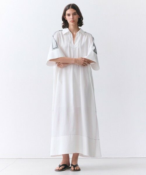 BEIGE, / ベイジ, ドレス | AXI / 刺繍ステッチ ドルマンロングドレス | 詳細3