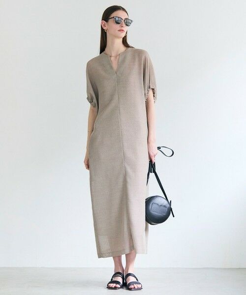 BEIGE, / ベイジ, ロング・マキシ丈ワンピース | LIATRIS / ドロスト Iラインドレス | 詳細3