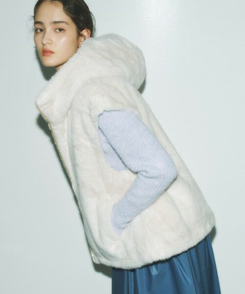 BIANCA / ビアンカ その他アウター | 【トレンドコーデ】中わた入りフーデッドファージレ | 詳細1