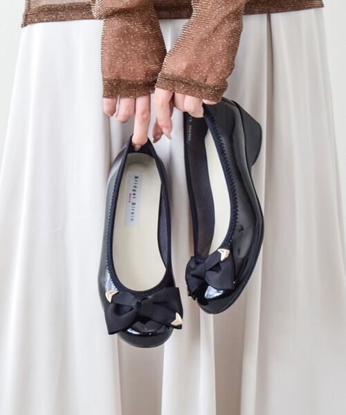 Bridget Birkin/ブリジットバーキン 【BRIDGET BIRKIN WALK】コーナーパーツリボンウォーキングパンプス ブラックエナメル 24.5 Bridget Birkin/ブリジットバーキン 【BRIDGET BIRKIN WALK】コーナーパーツリボンウォーキングパンプス ブラックエナメル 24.5