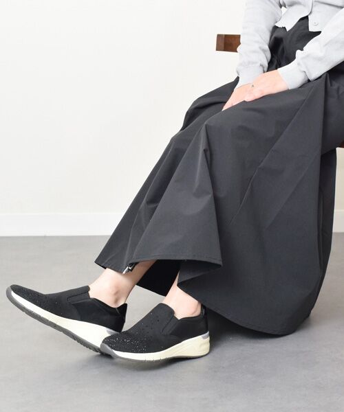 Bridget Birkin / ブリジットバーキン スニーカー | 【Round About】ラインストーンアクセントスリッポンスニーカー | 詳細9