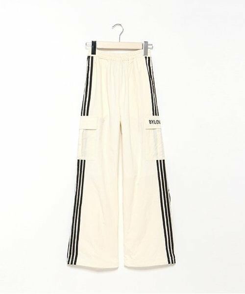by LOVEiT / バイ ラビット その他パンツ | トラックパンツ(アイボリー)