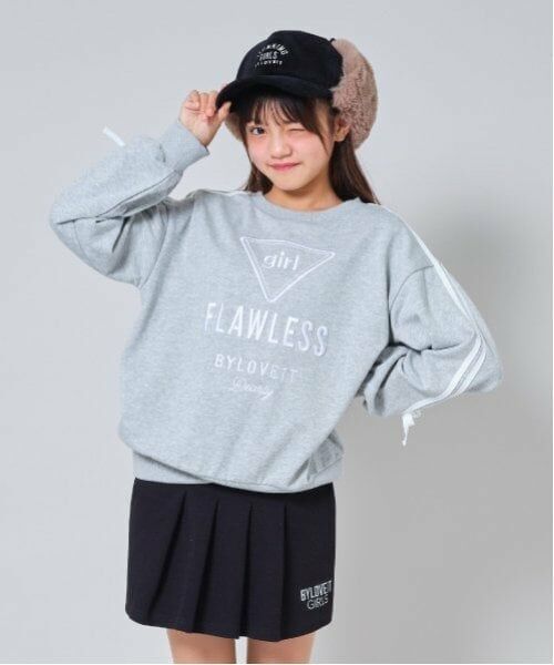 by LOVEiT / バイ ラビット スウェット | 袖ラインリボンプルオーバー（グレー）