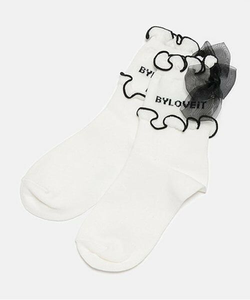 by LOVEiT / バイ ラビット ソックス | メロウリボンクルーソックス（オフ ホワイト）