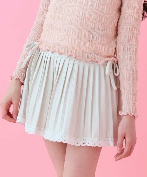 by LOVEiT / バイ ラビット ミニ・ひざ丈スカート | 裾レースティアードプリーツ(アイボリー)