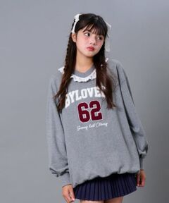 by LOVEiT / バイ ラビット スウェット | レースつきナンバリングプルオーバー
