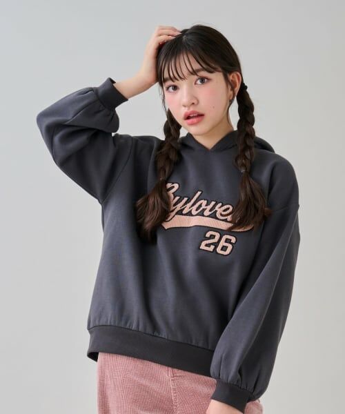 by LOVEiT / バイ ラビット パーカー | アップリケフーディ（チャコール）