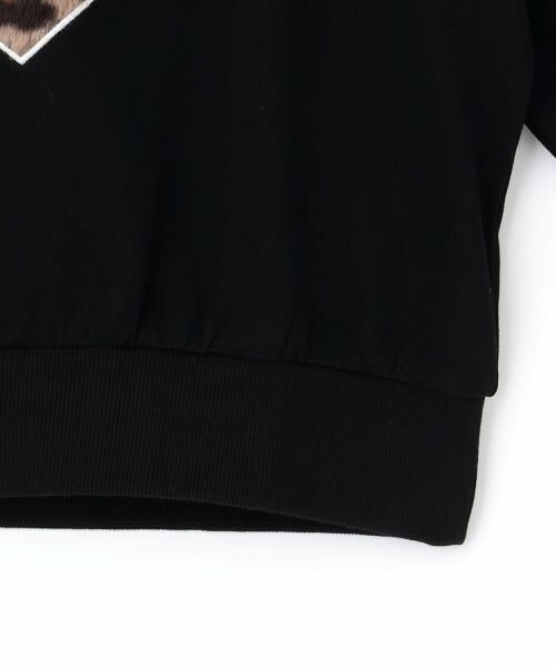 by LOVEiT / バイ ラビット スウェット | ハートパッチ肩開きトレーナー | 詳細9