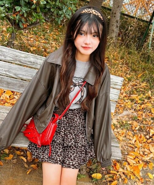 by LOVEiT / バイ ラビット Tシャツ | リボンパッチ長袖Tシャツ | 詳細2