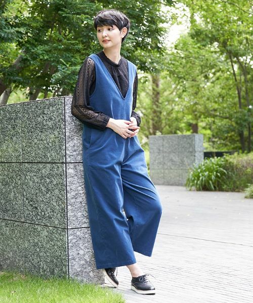 CARA O CRUZ / キャラ・オ・クルス その他パンツ | 細コーデュロイのサロペット | 詳細11