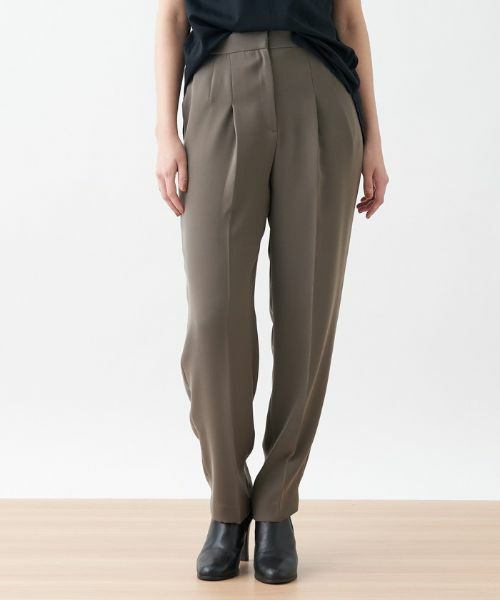 CARA O CRUZ/キャラ・オ・クルス 洗える後ろゴム センタープレスパンツ【CoC by CARA O CRUZ】 モスグリーン 7(S)