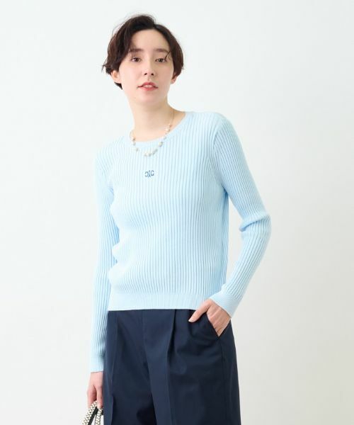 CARA O CRUZ/キャラ・オ・クルス 胸ワンポイントロゴニット サックスブルー 9(M) CARA O CRUZ/キャラ・オ・クルス 胸ワンポイントロゴニット サックスブルー 9(M)