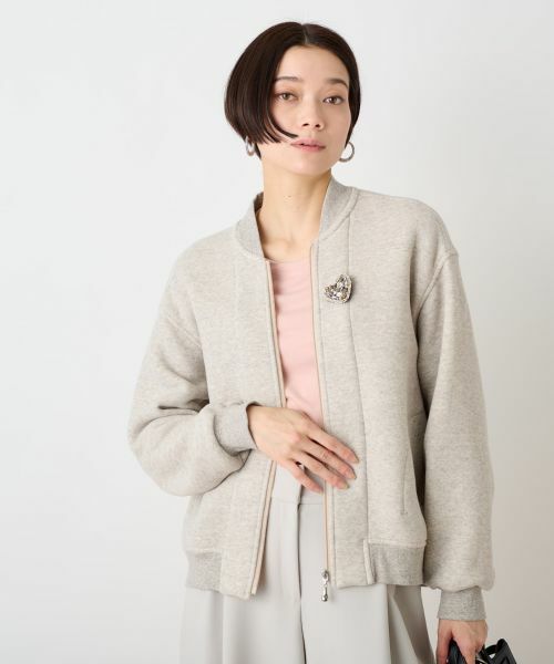 CARA O CRUZ / キャラ・オ・クルス その他アウター | ブローチ付 裏起毛ジップアップブルゾン | 詳細9