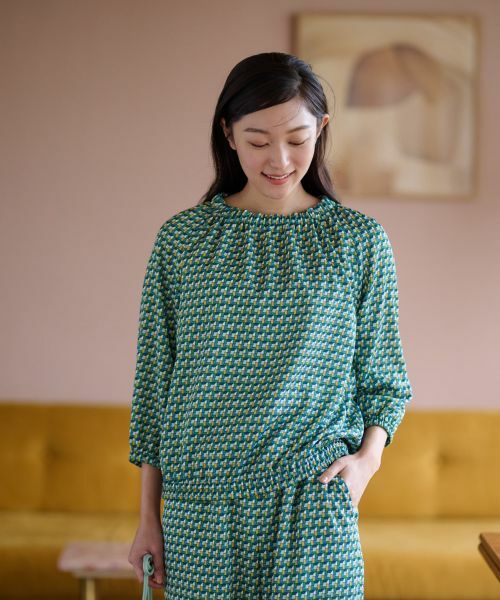 CARA O CRUZ / キャラ・オ・クルス シャツ・ブラウス | 洗える ジオメトリックプリントの裾ブラウジングブラウス【セットアップ】 | 詳細1