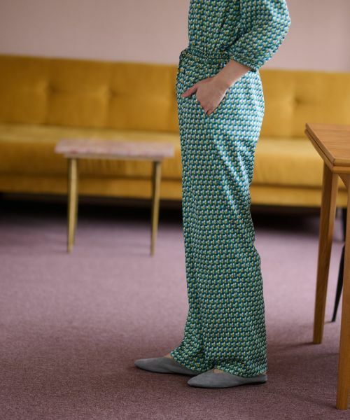 CARA O CRUZ / キャラ・オ・クルス その他パンツ | 洗える ジオメトリックプリントのワイドパンツ【セットアップ】 | 詳細2