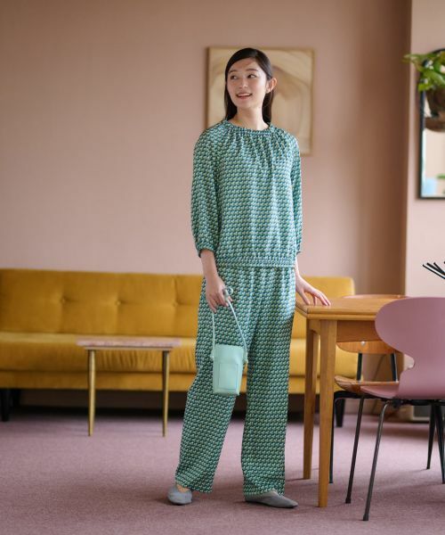 CARA O CRUZ / キャラ・オ・クルス その他パンツ | 洗える ジオメトリックプリントのワイドパンツ【セットアップ】 | 詳細7