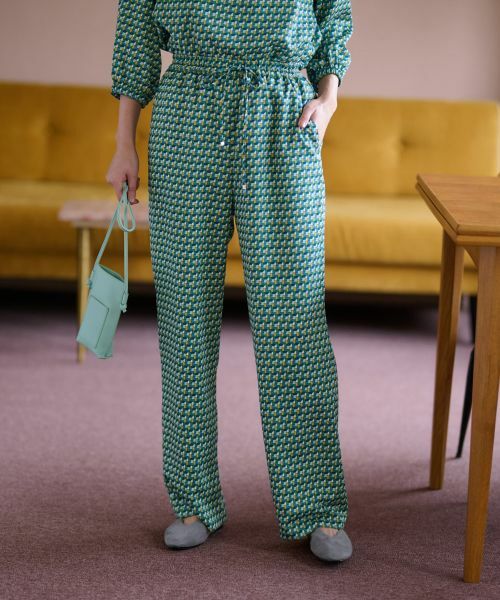 CARA O CRUZ/キャラ・オ・クルス 洗える ジオメトリックプリントのワイドパンツ【セットアップ】 モスグリーン 9(M)