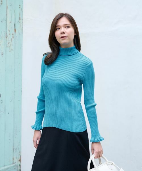 CARA O CRUZ/キャラ・オ・クルス 洗える 部分フリルのタートルニット コバルトブルー 11(L) CARA O CRUZ/キャラ・オ・クルス 洗える 部分フリルのタートルニット コバルトブルー 11(L)