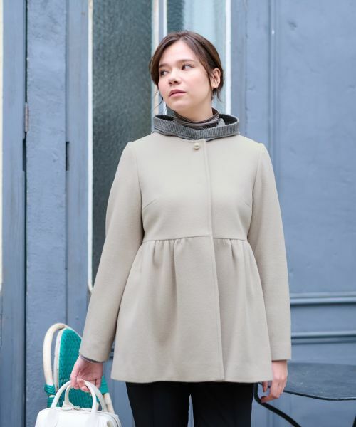 CARA O CRUZ / キャラ・オ・クルス テーラードジャケット | パール調ボタンの切替ギャザージャケット | 詳細15