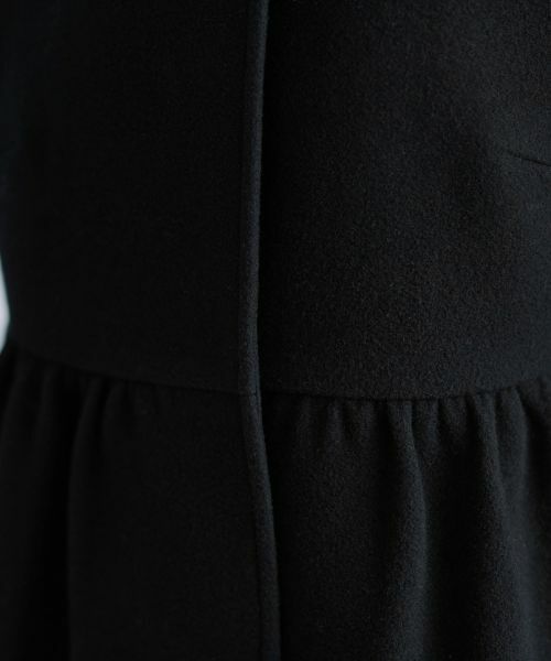 CARA O CRUZ / キャラ・オ・クルス テーラードジャケット | パール調ボタンの切替ギャザージャケット | 詳細23