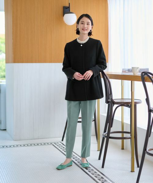 CARA O CRUZ / キャラ・オ・クルス テーラードジャケット | パール調ボタンの切替ギャザージャケット | 詳細9