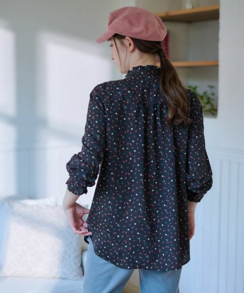 CARA O CRUZ / キャラ・オ・クルス シャツ・ブラウス | 洗える タイ付き小花柄 バンドカラーブラウス【CoC by CARA O CRUZ】 | 詳細10