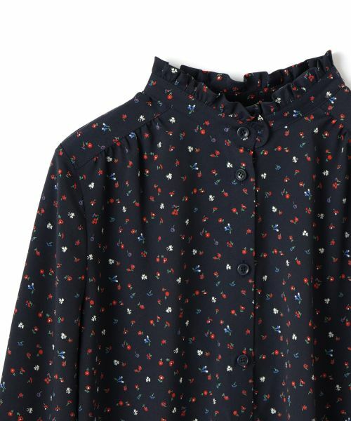 CARA O CRUZ / キャラ・オ・クルス シャツ・ブラウス | 洗える タイ付き小花柄 バンドカラーブラウス【CoC by CARA O CRUZ】 | 詳細21