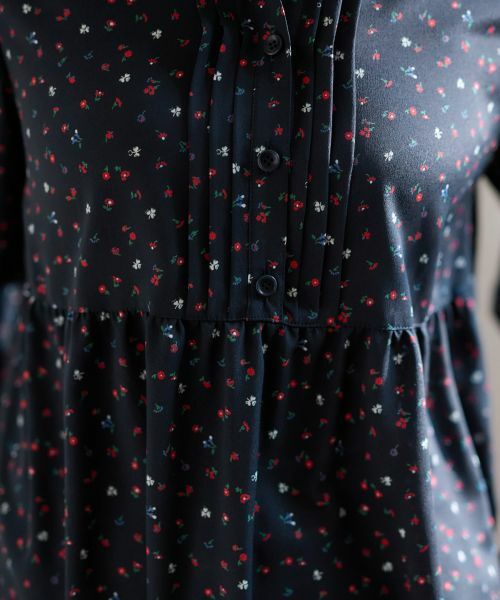 CARA O CRUZ / キャラ・オ・クルス シャツ・ブラウス | 洗える小花柄プルオーバーブラウス【CoC by CARA O CRUZ】 | 詳細15