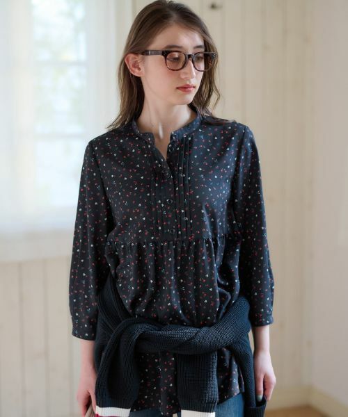 CARA O CRUZ / キャラ・オ・クルス シャツ・ブラウス | 洗える小花柄プルオーバーブラウス【CoC by CARA O CRUZ】 | 詳細3